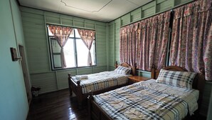 Standard Twin Room - San Sook Place Guest House (Ayutthaya)