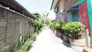 Property grounds - San Sook Place Guest House (Ayutthaya)