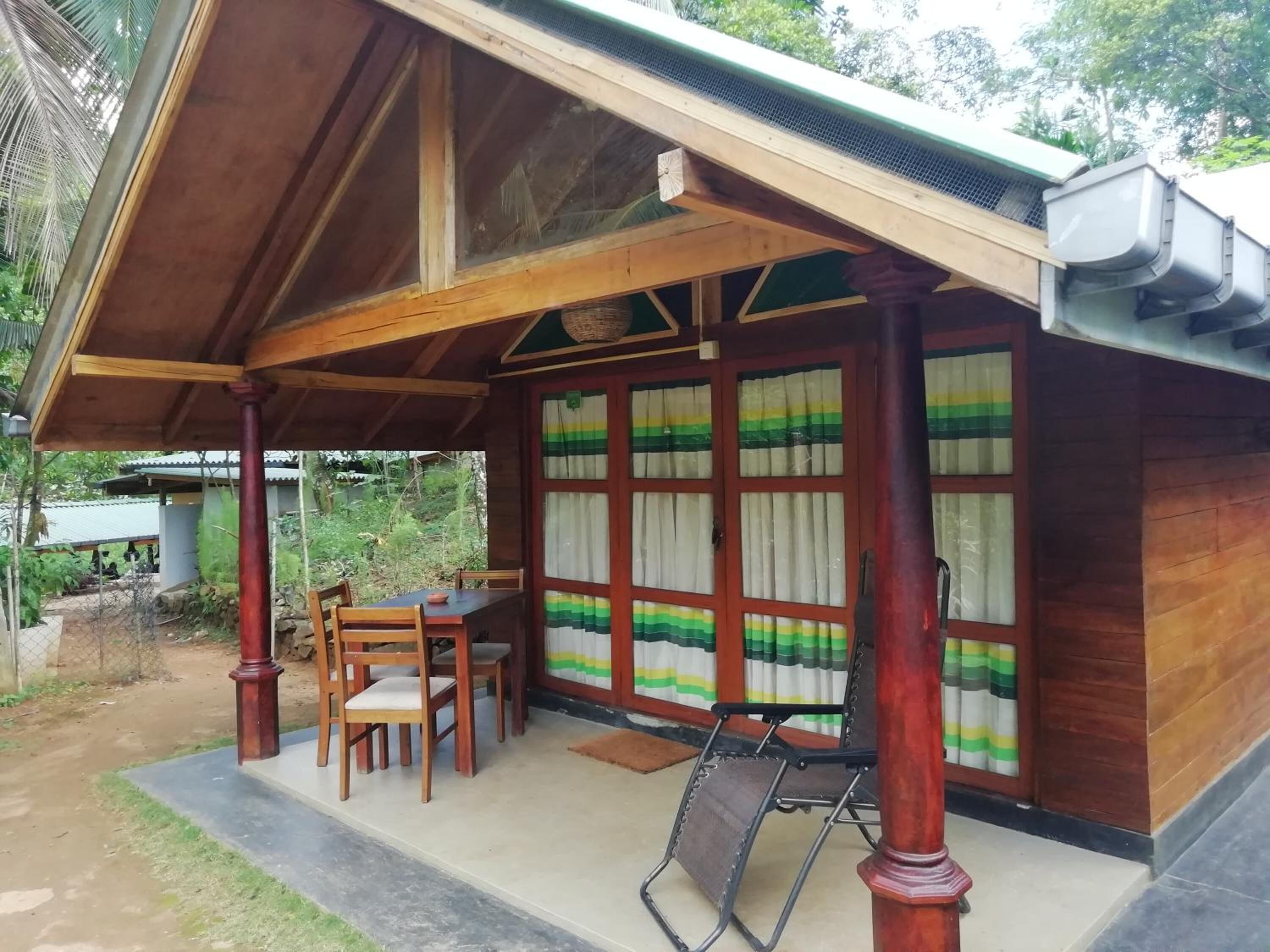 Familiealpehytte - 1 queensize-seng - ikke-ryger | Balkon