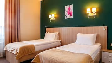 Premium bedding, in-room safe, desk, free WiFi