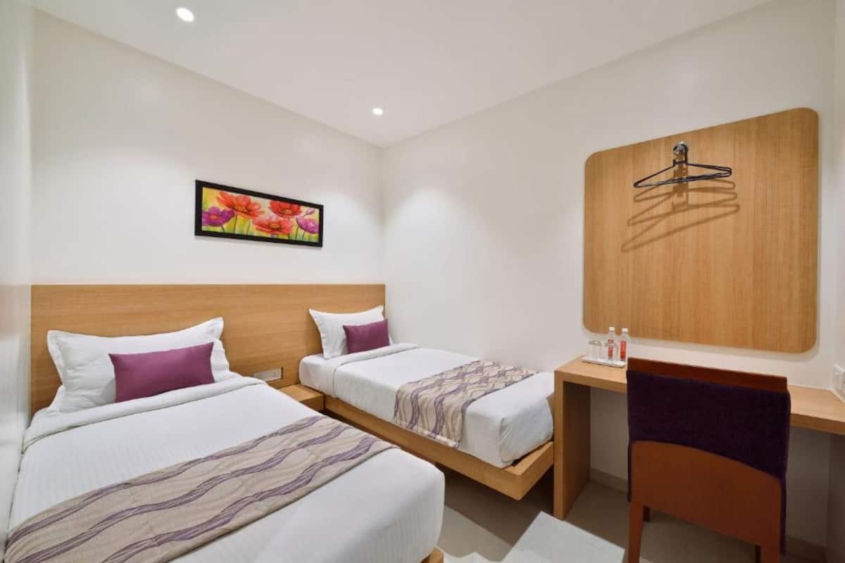 Kamar Superior | Seprai premium, meja kerja, setrika/meja setrika, dan Wi-Fi gratis