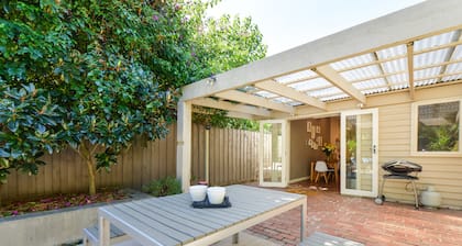 BOUTIQUE STAYS - Clifton Park