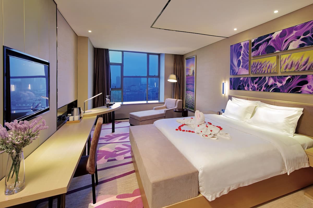 Business Double Room | Minibar, desk, blackout curtains, free WiFi