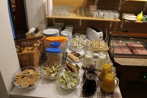 Desayuno (con cargo) 