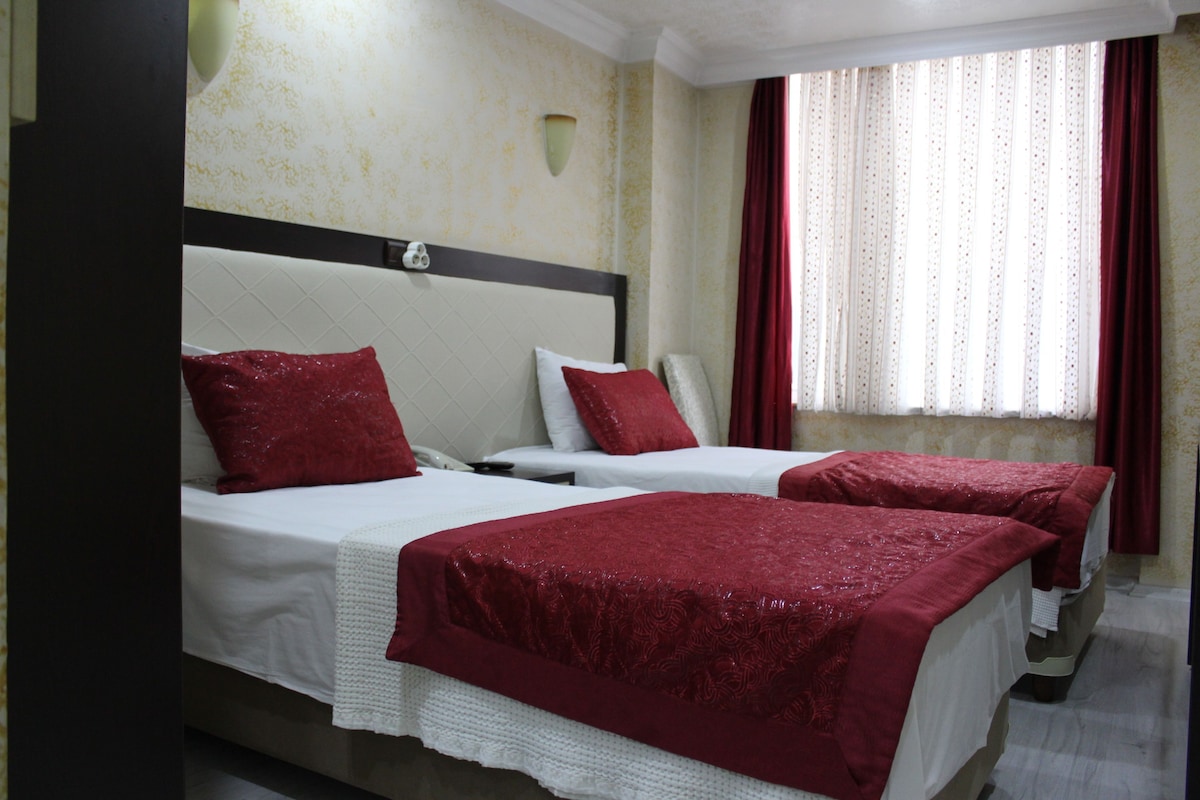 Premium bedding, minibar, desk, soundproofing