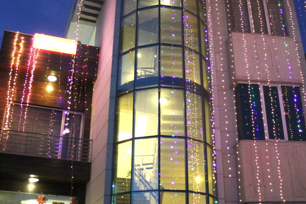 Hotel Haris MG Road Gurugram