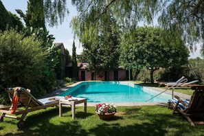 Outdoor pool - Villa Lionti (San Pietro Clarenza)