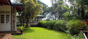 Clovefield Villa