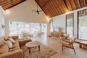 别墅, 3 间卧室 ( Three-Bedroom Private Villa) | 起居区