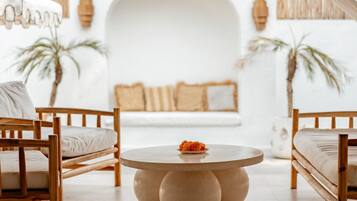 Three-Bedroom Private Villa | Terrace/patio