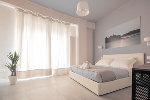 Chambre Double Deluxe, balcon, vue partielle sur la mer