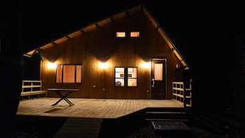 Cottage up to 6 Guests, Private Bathroom	 | Terrace/patio