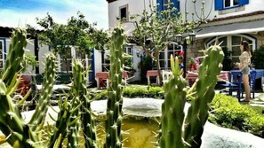 Exterior detail - Nish Alacati Hotel (Cesme)