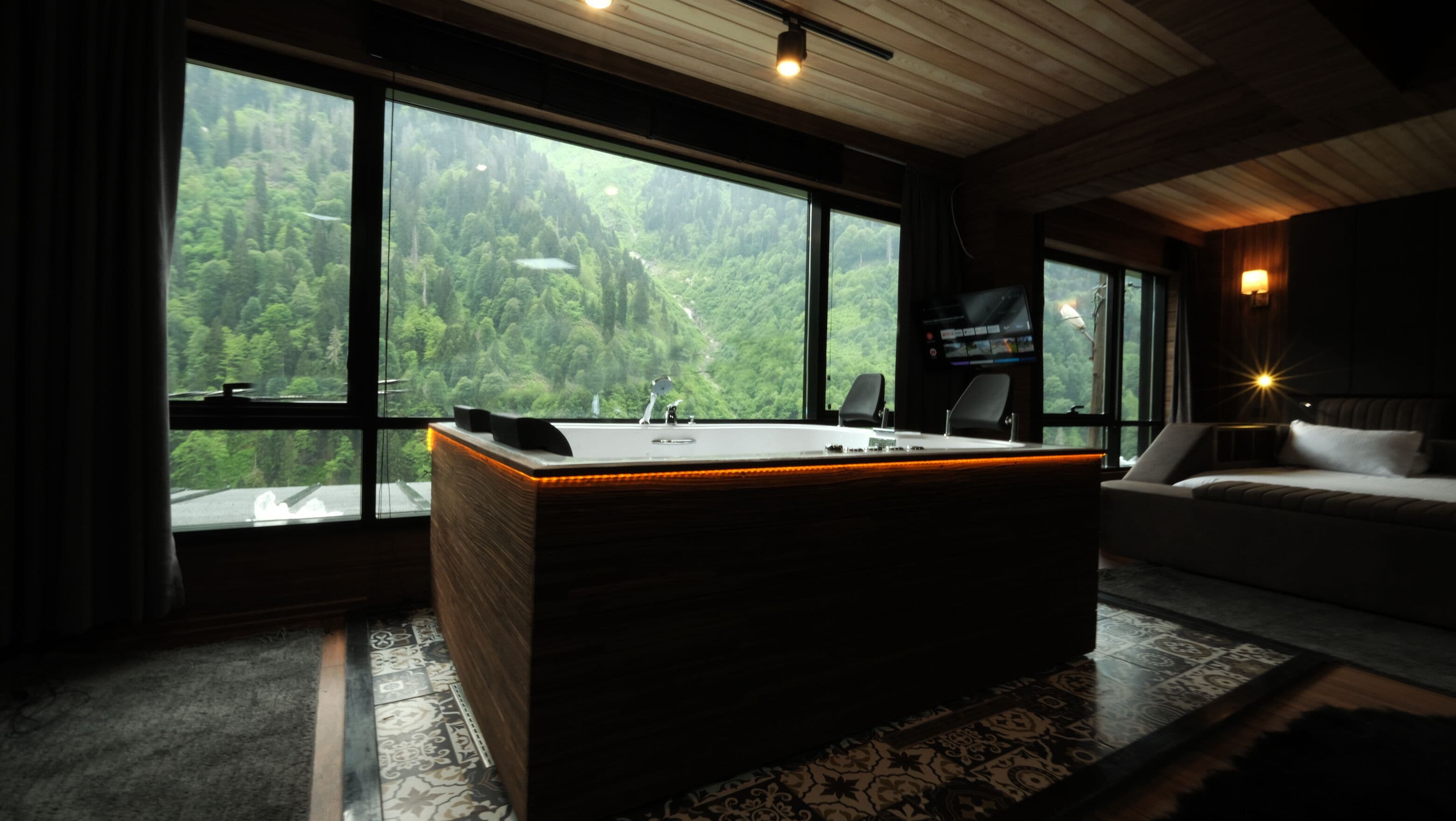 king süit - şömineli - şelale manzaralı, jakuzi | 1 bedroom, premium bedding, minibar, soundproofing