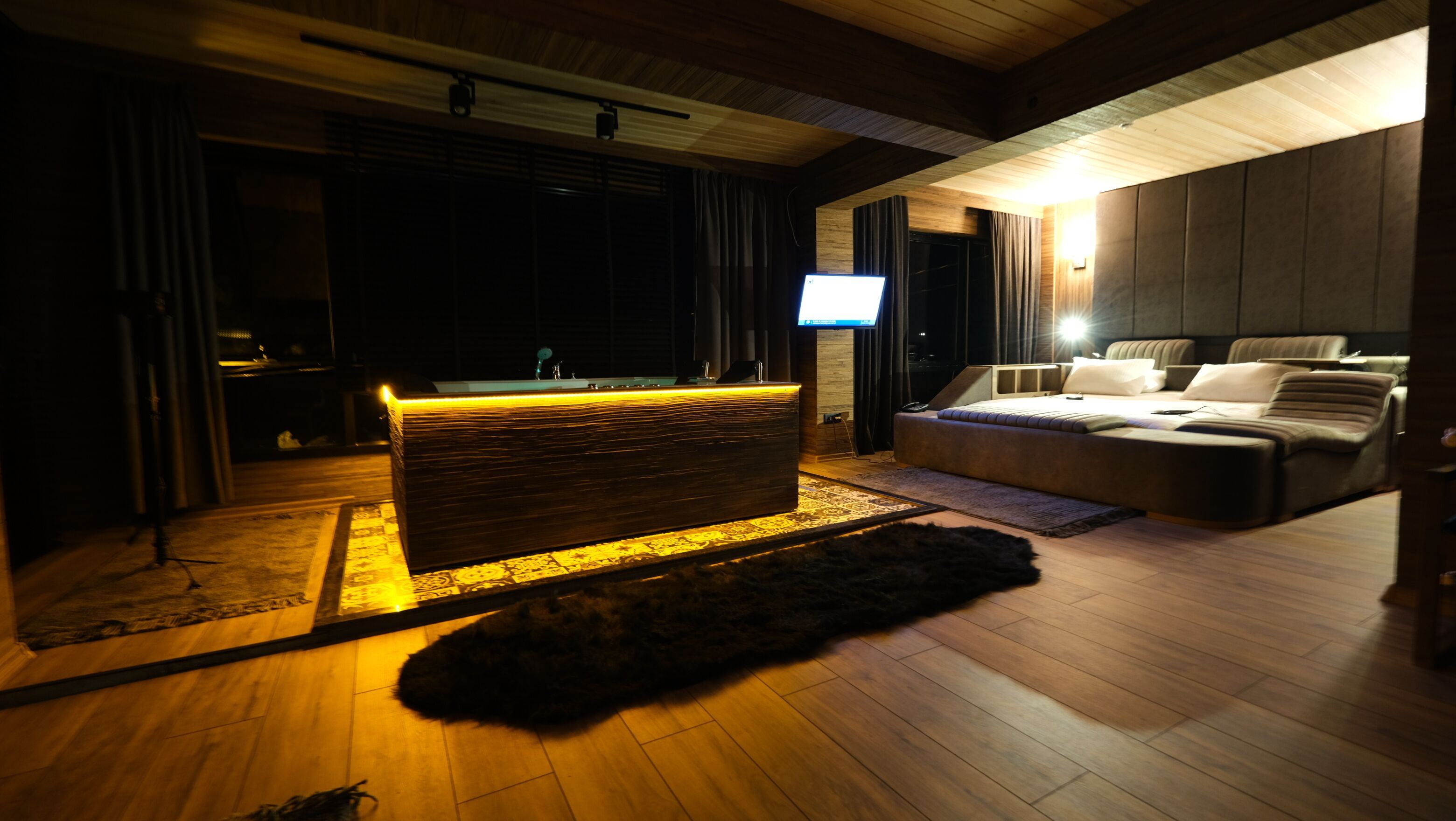 king süit - şömineli - şelale manzaralı, jakuzi | 1 bedroom, premium bedding, minibar, soundproofing