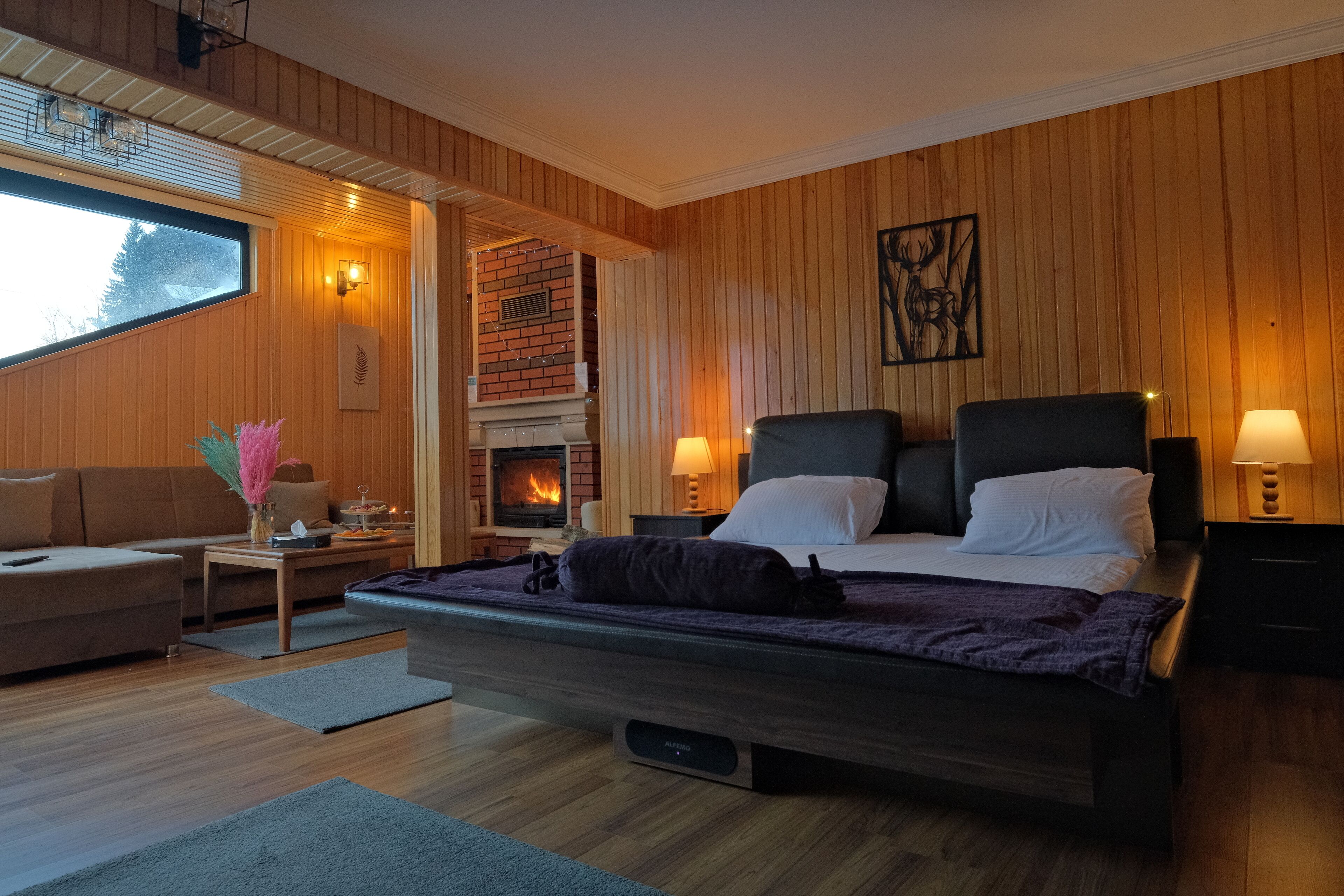 queen suite, fireplace, waterfall view, jakuzi | 1 bedroom, premium bedding, minibar, soundproofing