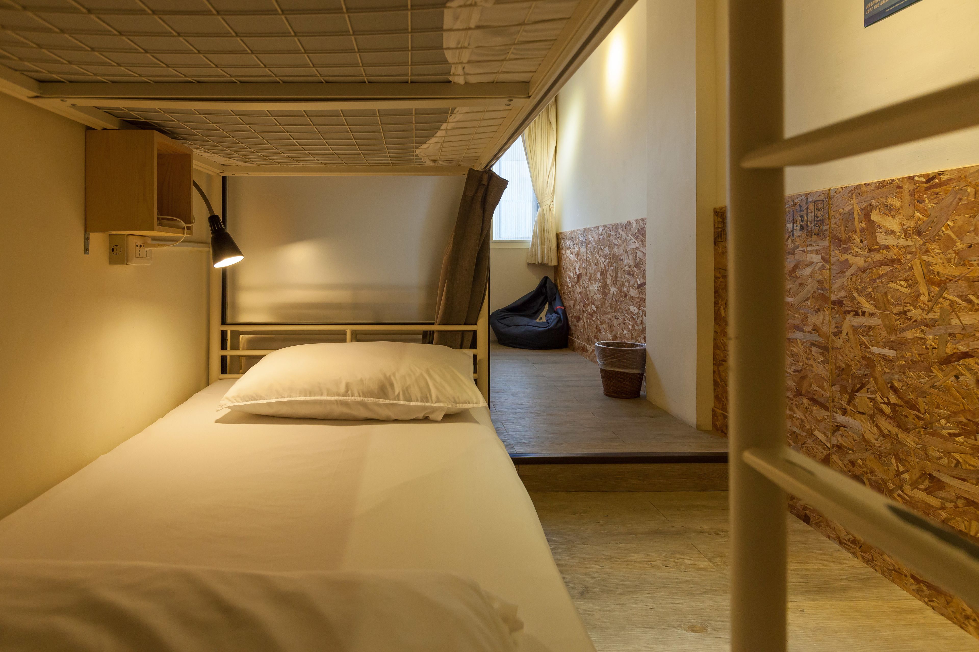 Standard Quadruple Room | Blackout drapes, free WiFi