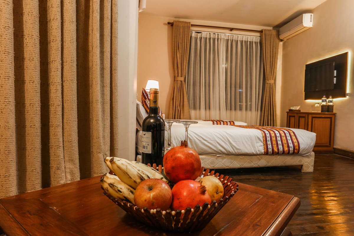Deluxe Twin Room | In-room safe, desk, rollaway beds, free WiFi