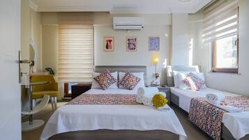 Iron/ironing board, free WiFi, bed sheets