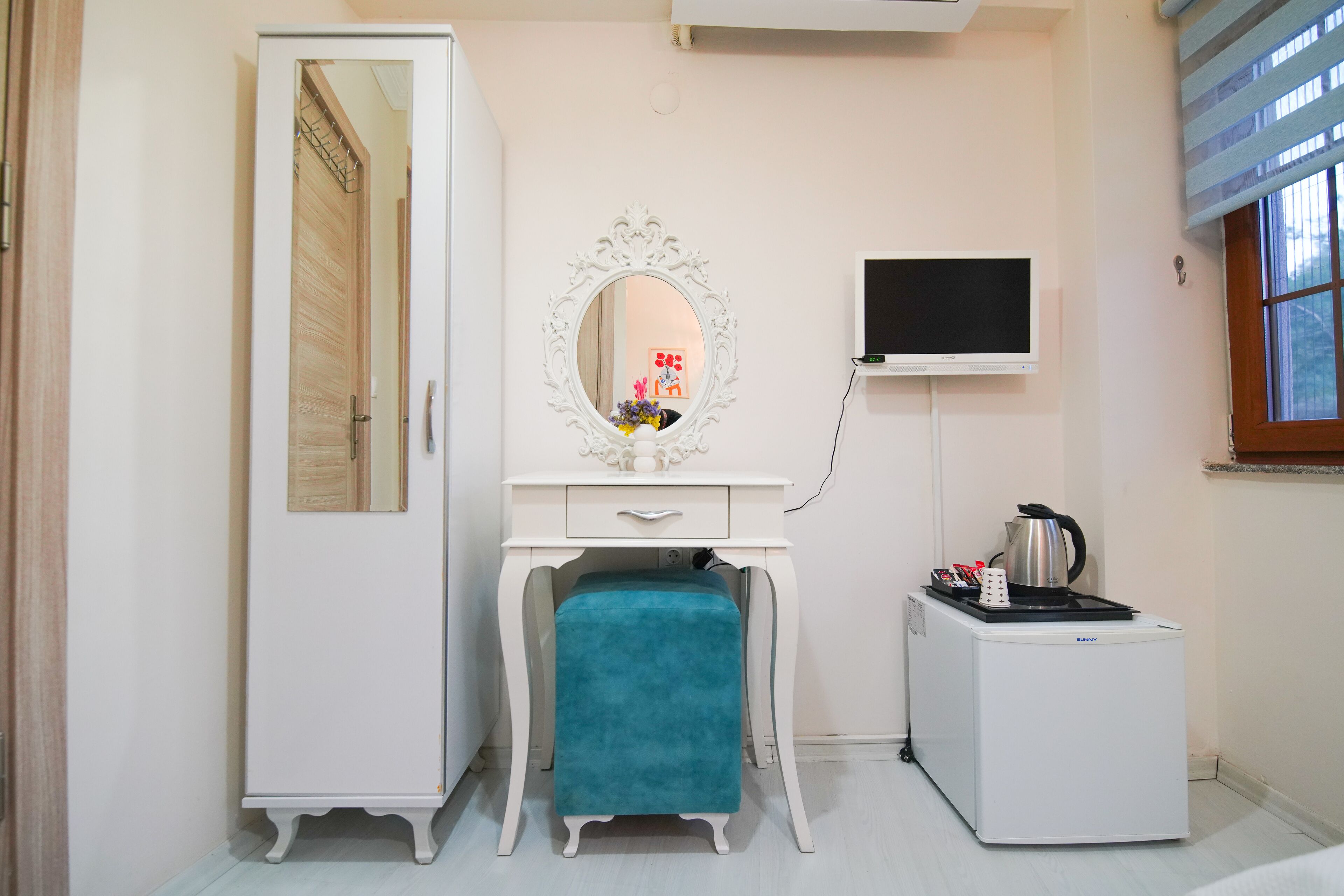 small double room | 1 bedroom, iron/ironing board, free wifi, bed sheets