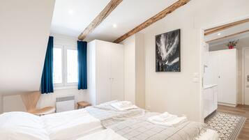 Two-Bedroom Apartment with Matterhorn View (top floor) | 2 bedrooms, soundproofing, free cots/infant beds, rollaway beds