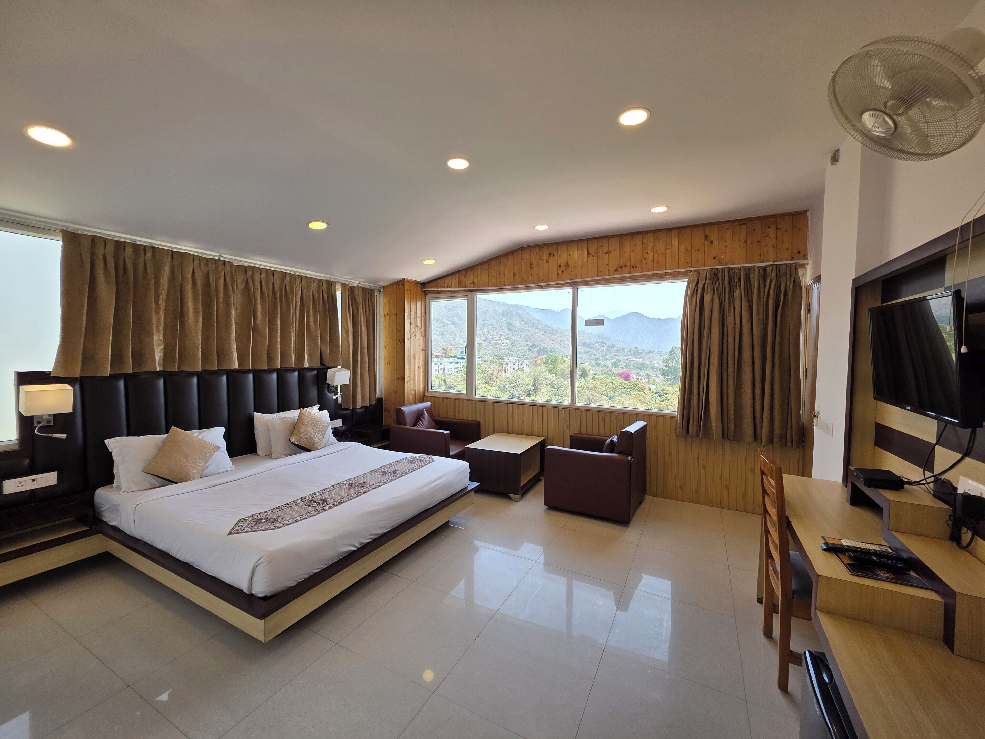 family suite | 1 bedroom, in-room safe, desk, laptop workspace