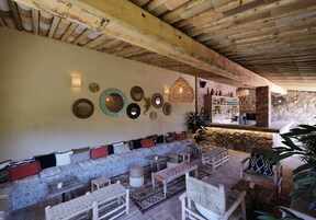 Bar junto a la piscina