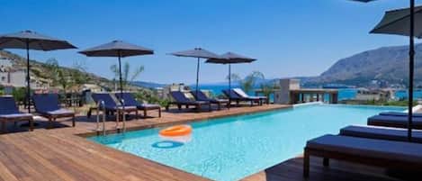 Appartement, vue sur la piscine