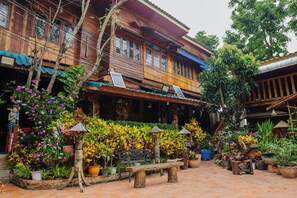 Πρόσοψη καταλύματος