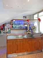 Bar (en el alojamiento)