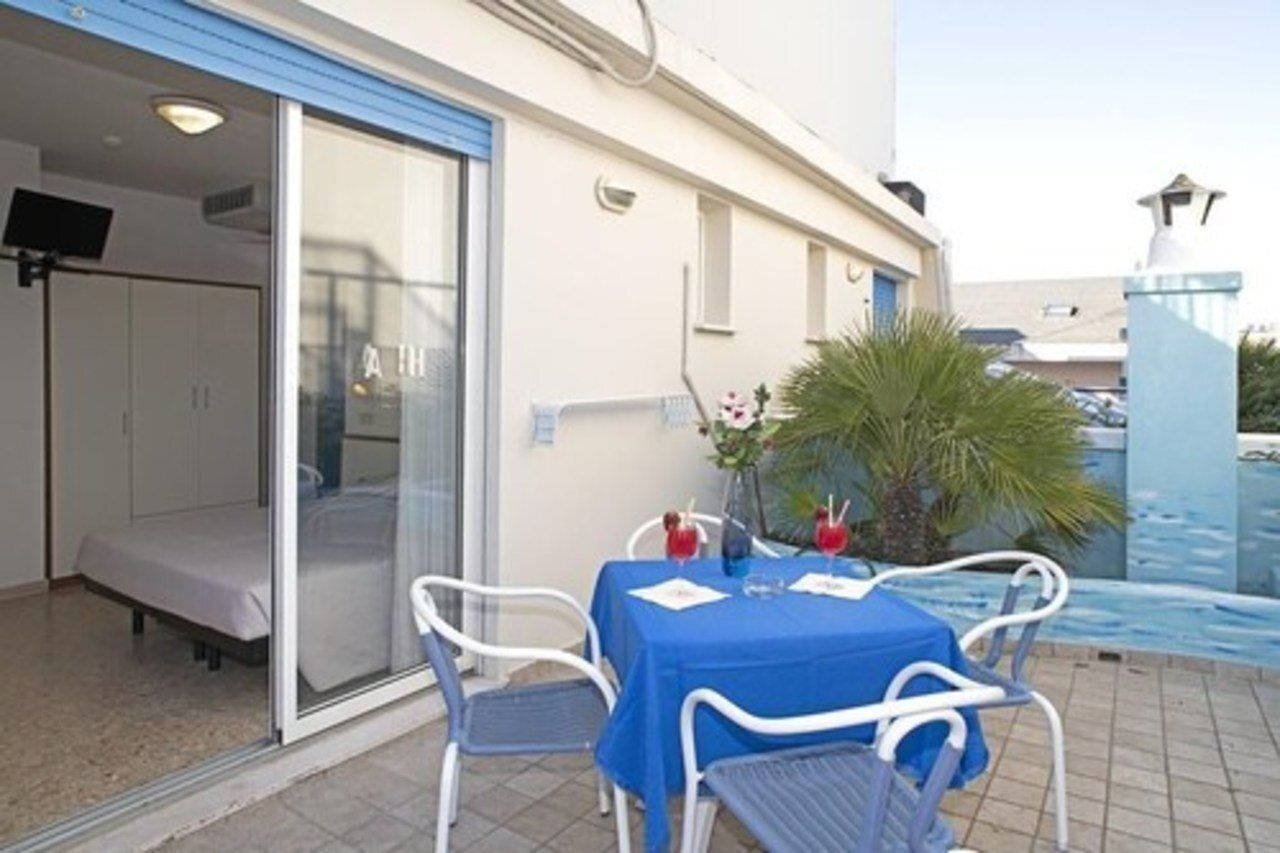 Breakfast, lunch, dinner served; local cuisine 