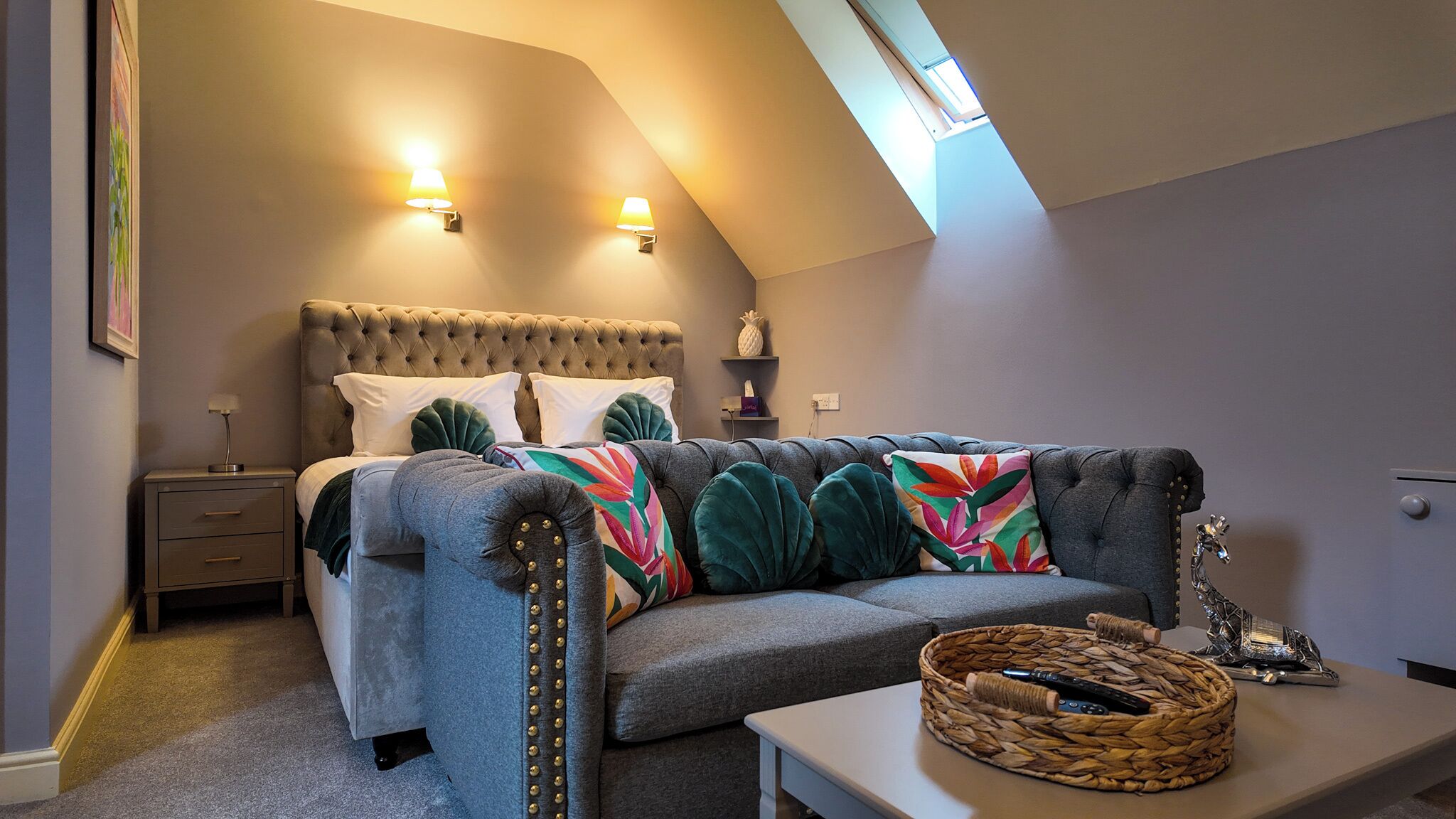 Deluxe Double Room | In-room safe, desk, soundproofing, iron/ironing board