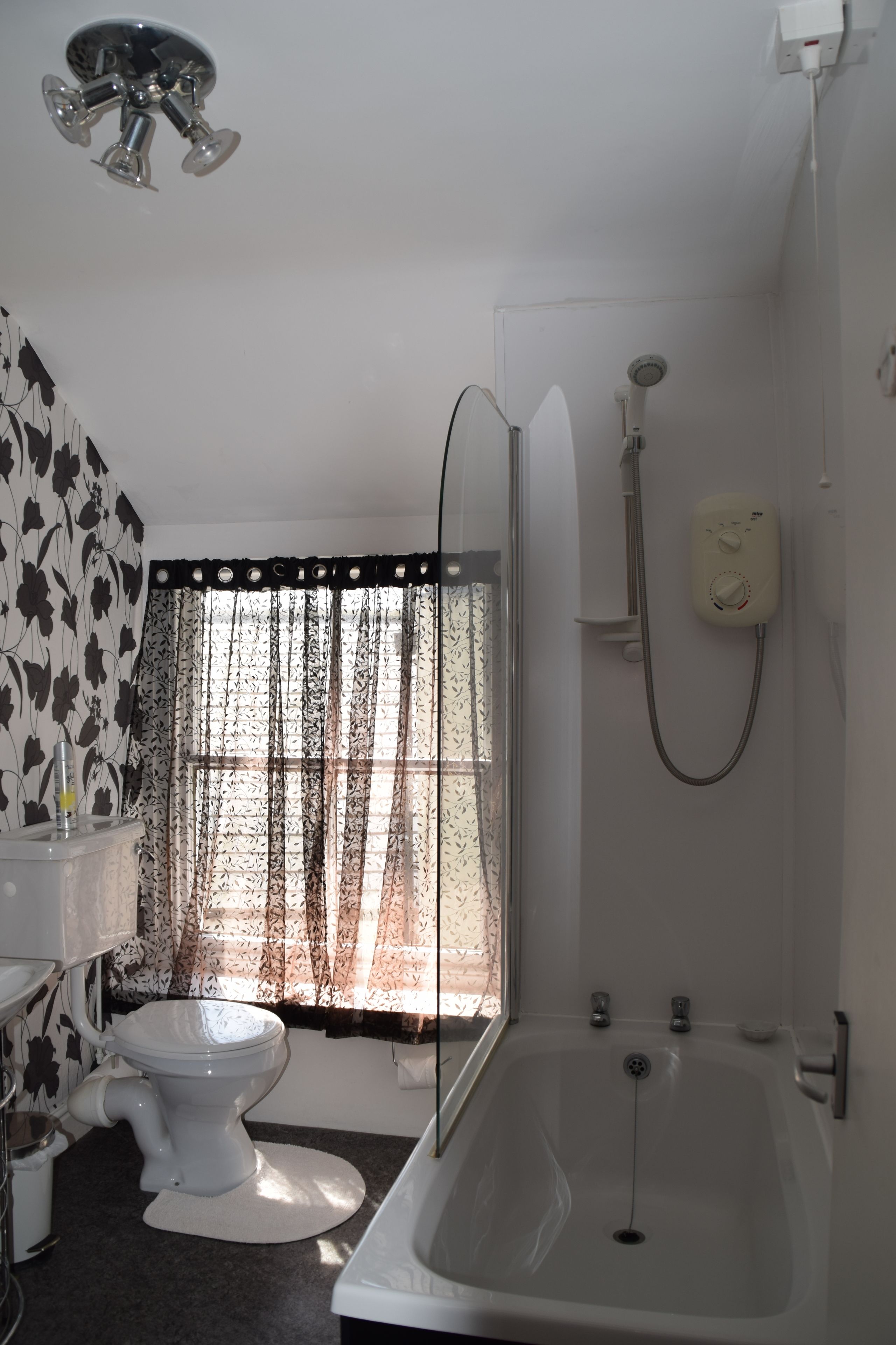 Standard Apartment, 2 Bedrooms (Bosuns Suite) | Bathroom | Hair dryer, towels, soap, toilet paper