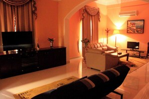 Room - The Royal Garden Hotel (Sohar)