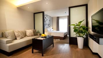 Deluxe Double Room, 1 Bedroom | 1 bedroom, premium bedding, down comforters, in-room safe