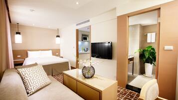 1 bedroom, premium bedding, down comforters, in-room safe