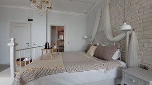 Minibar, Zimmersafe, Schreibtisch, schallisolierte Zimmer
