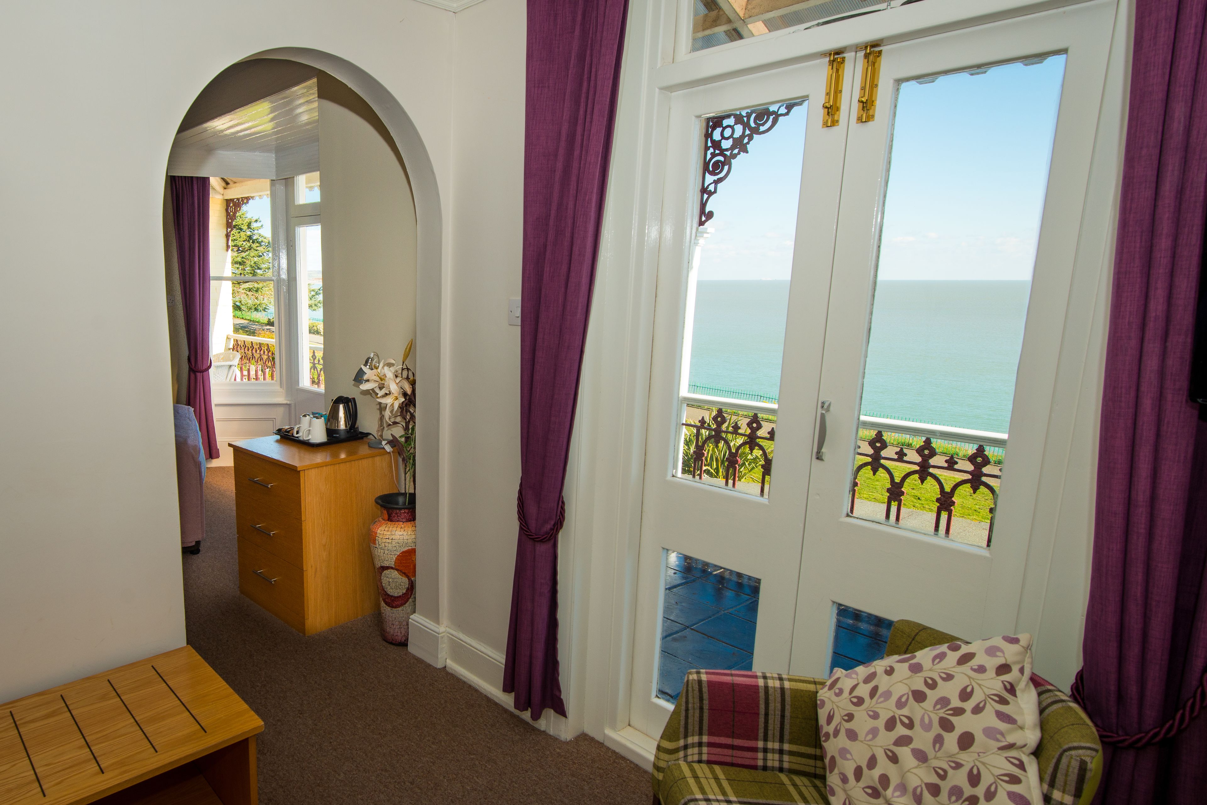 Premier Suite | Living area | Flat-screen TV