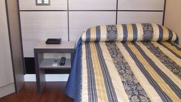 Hochwertige Bettwaren, Select-Comfort-Betten, Zimmersafe