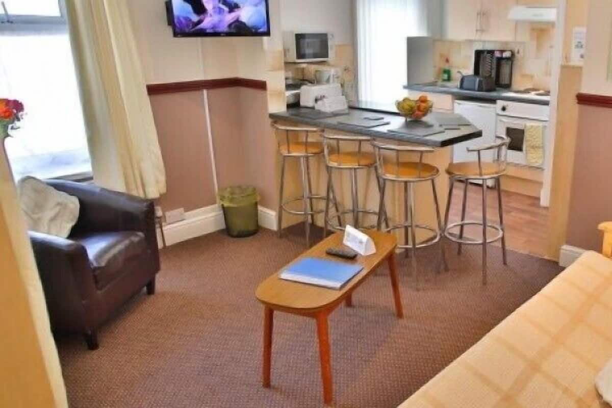 Apartment, 1 Bedroom (#3) | Living area