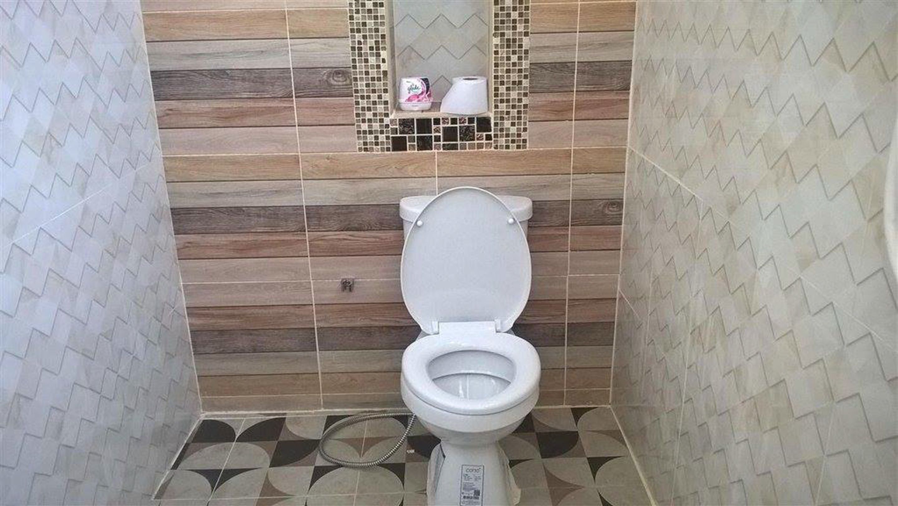 superior triple room | bathroom | shower, towels