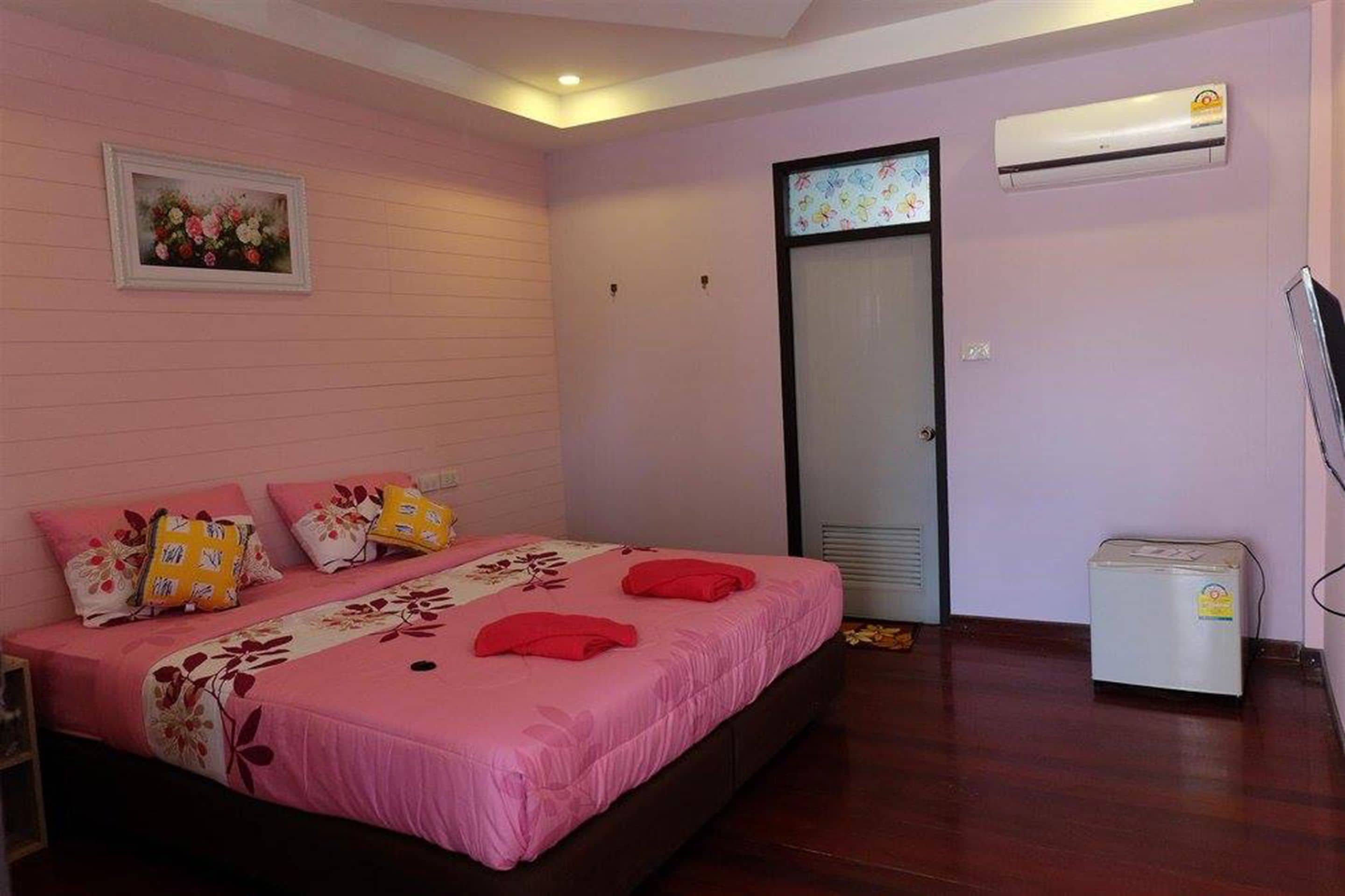 standard room | desk, free wifi