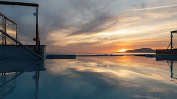 2 restaurants, breakfast served