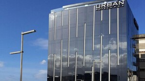 Front of property - Hotel U Viveiro (Viveiro)