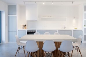 Duplex, 3 Bedrooms, Sea View, Beachfront (Blue House 120m2) | In-room dining - Seaside Paros Naousa (Paros)