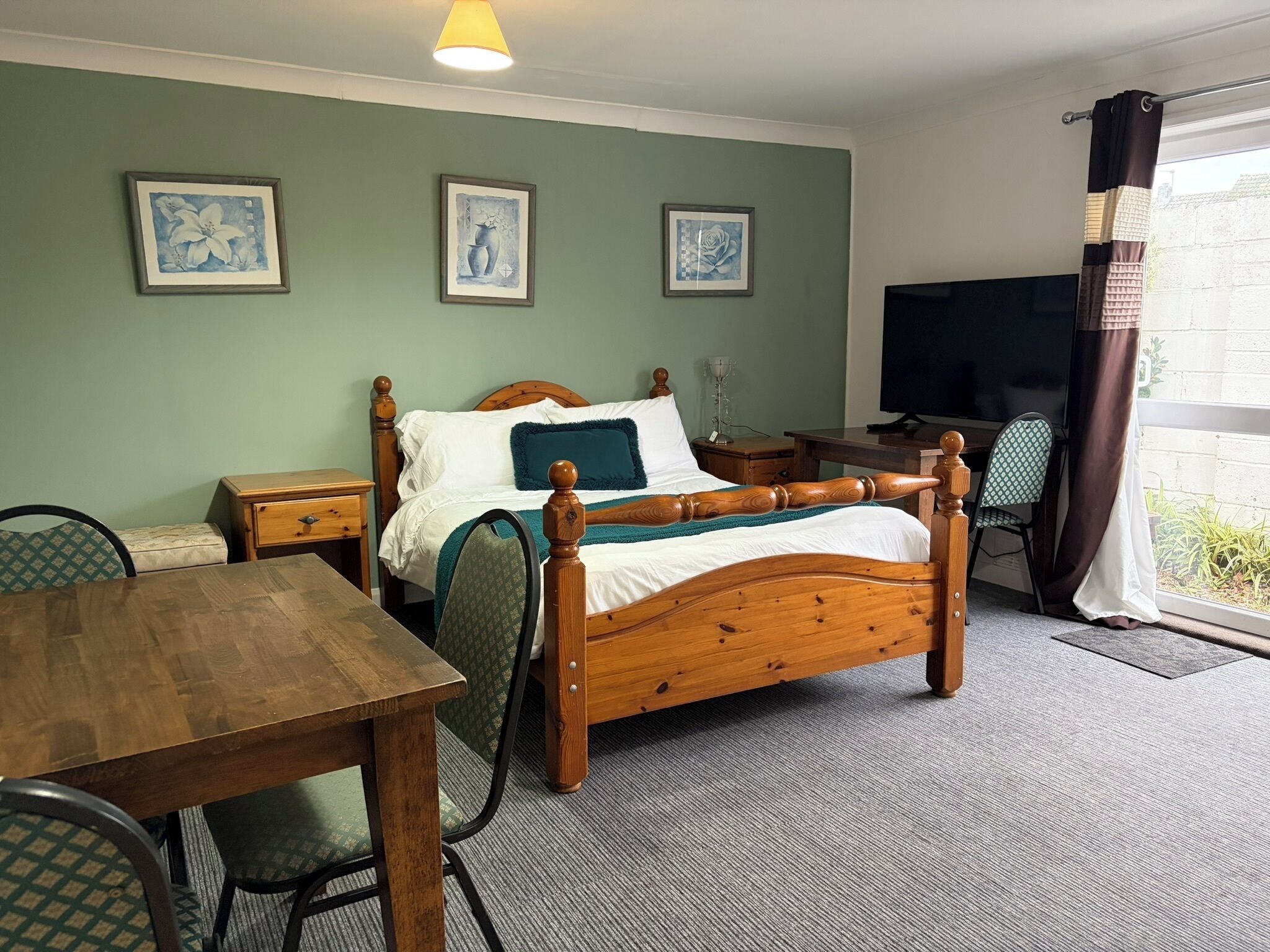 Comfort Double Room | Hypo-allergenic bedding, free WiFi, bed sheets