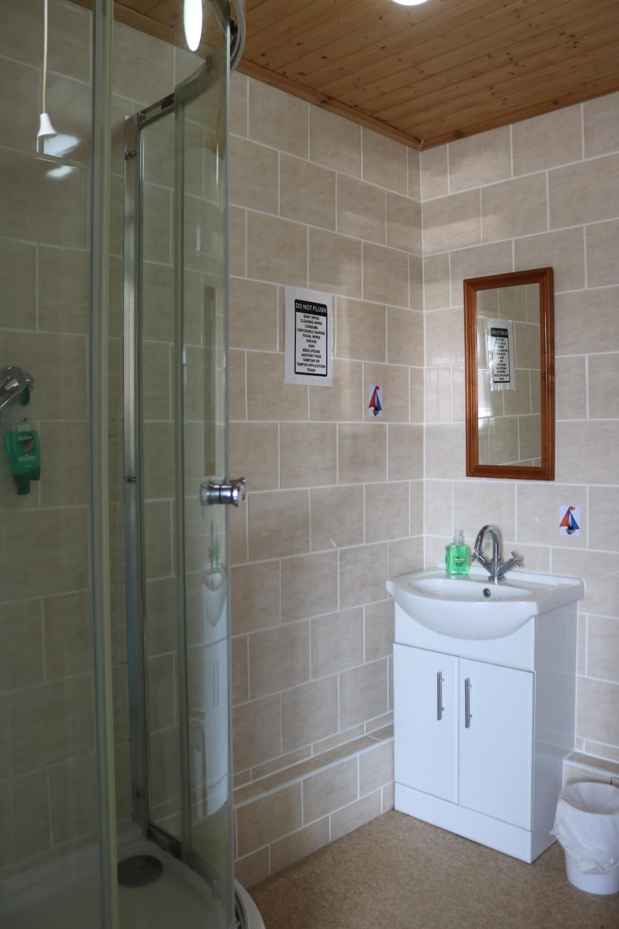 shower, free toiletries, towels, soap