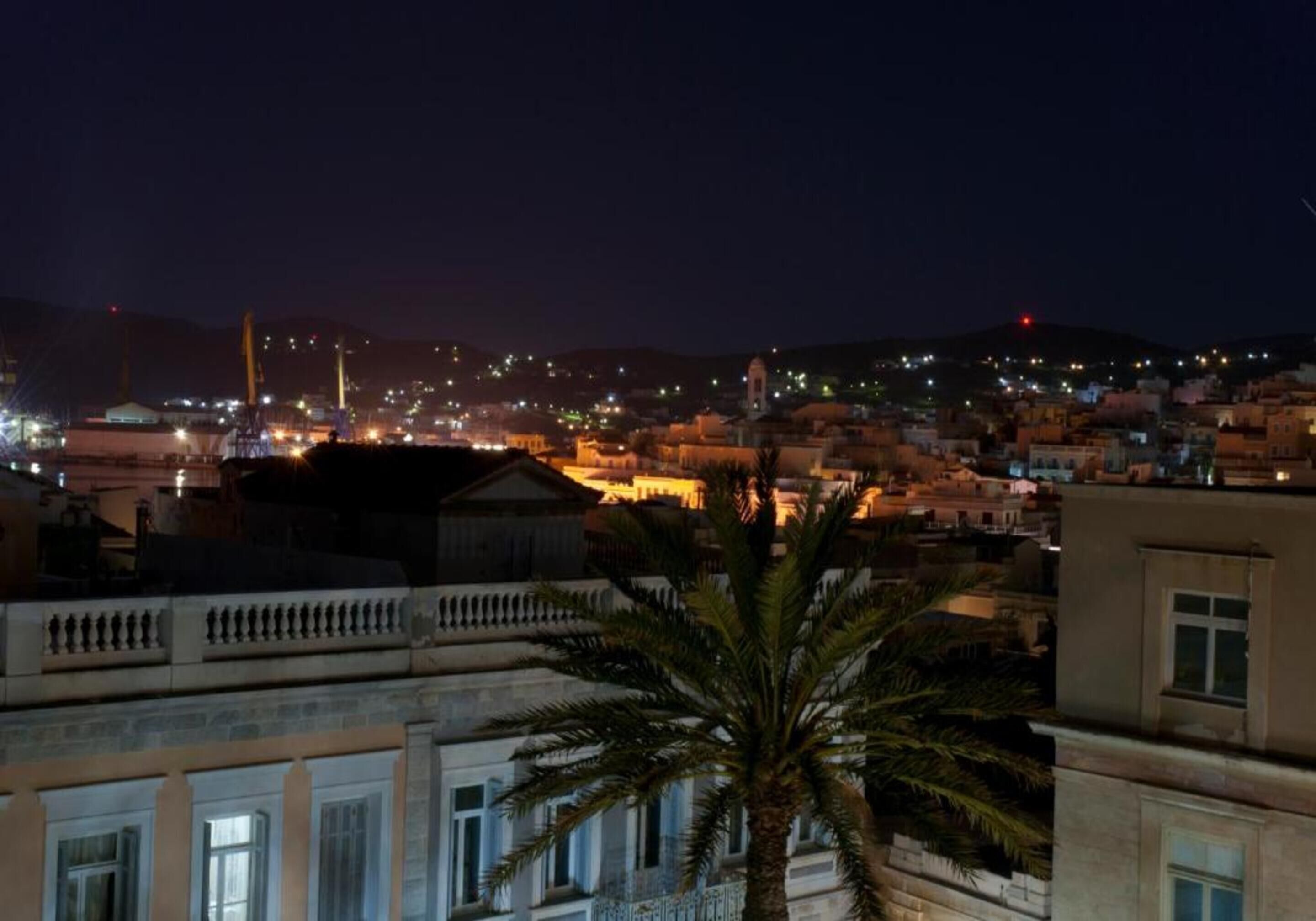 honeymoon double room, city view | city view