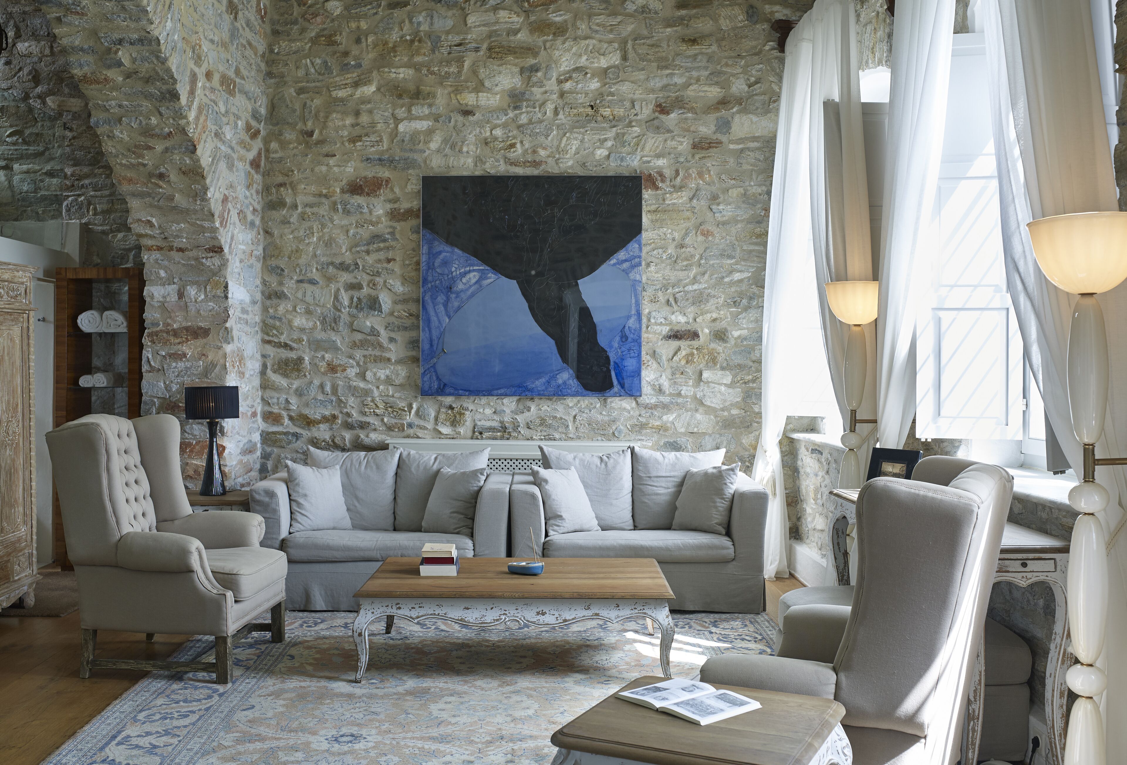 executive suite, jetted tub, sea view (hamman) | living room | plasma tv, dvd player