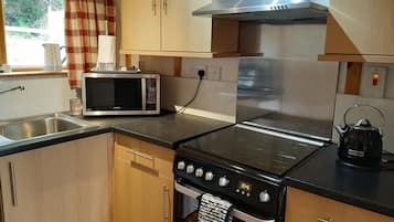 Chalet, 3 Bedrooms (Tummel - no dogs or pets) | 4 bedrooms, iron/ironing board, WiFi, wheelchair access